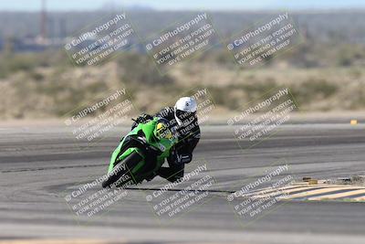 media/Jan-15-2026-Racers Edge (Thu) [[dfebeb70ab]]/3-B Group/Session 2 (Turn 11)/